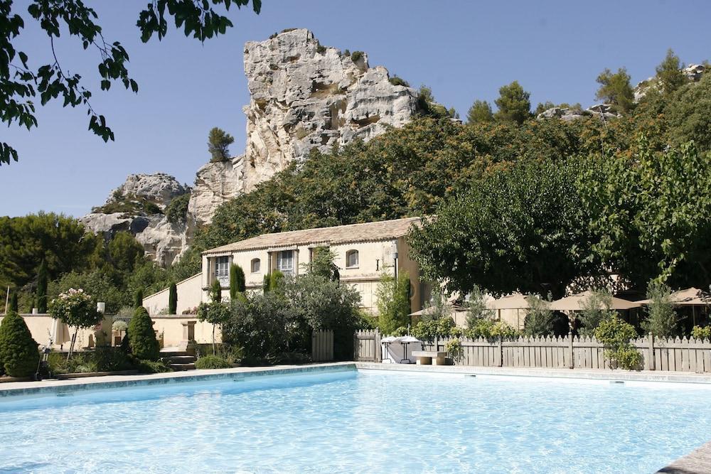 Hotel Baumaniere Les Baux De Provence Exterior photo